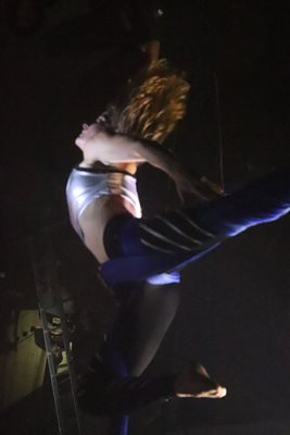 ריקוד עם בד כחול 476 -83