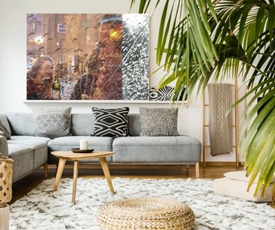 קולאז' טיפות גשם עם זוג בבית קפה 0030 -00