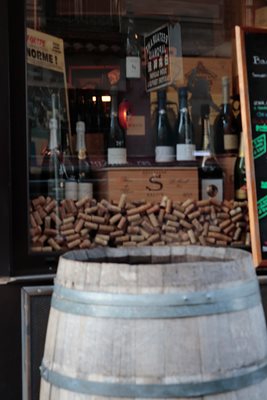 חנות יין ברחוב 55 סאנט לאזר 2540 -9