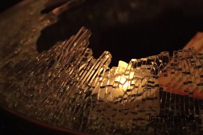 אור בכלי סדוק 9695- 98