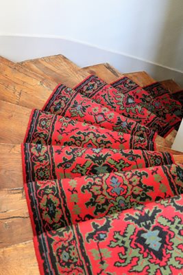 מדרגות פריזאיות עם שטיח רקום 3717- 16 א'