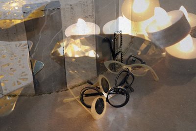 משקפיים וינטאג' עם נרות 00176