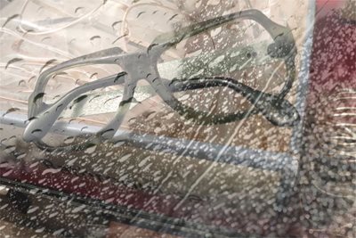 קולאז'-טיפות גשם עם משקפיים 0029 -00