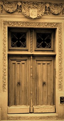 דלת ברחוב 40 סאנט לאזר 0815 -5